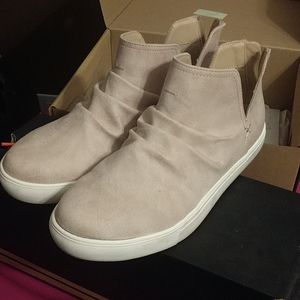 Coconut "Randie" by Matisse